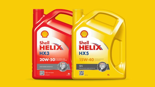 Deux bouteilles d&rsquo;huiles moteur Shell Helix minérales
